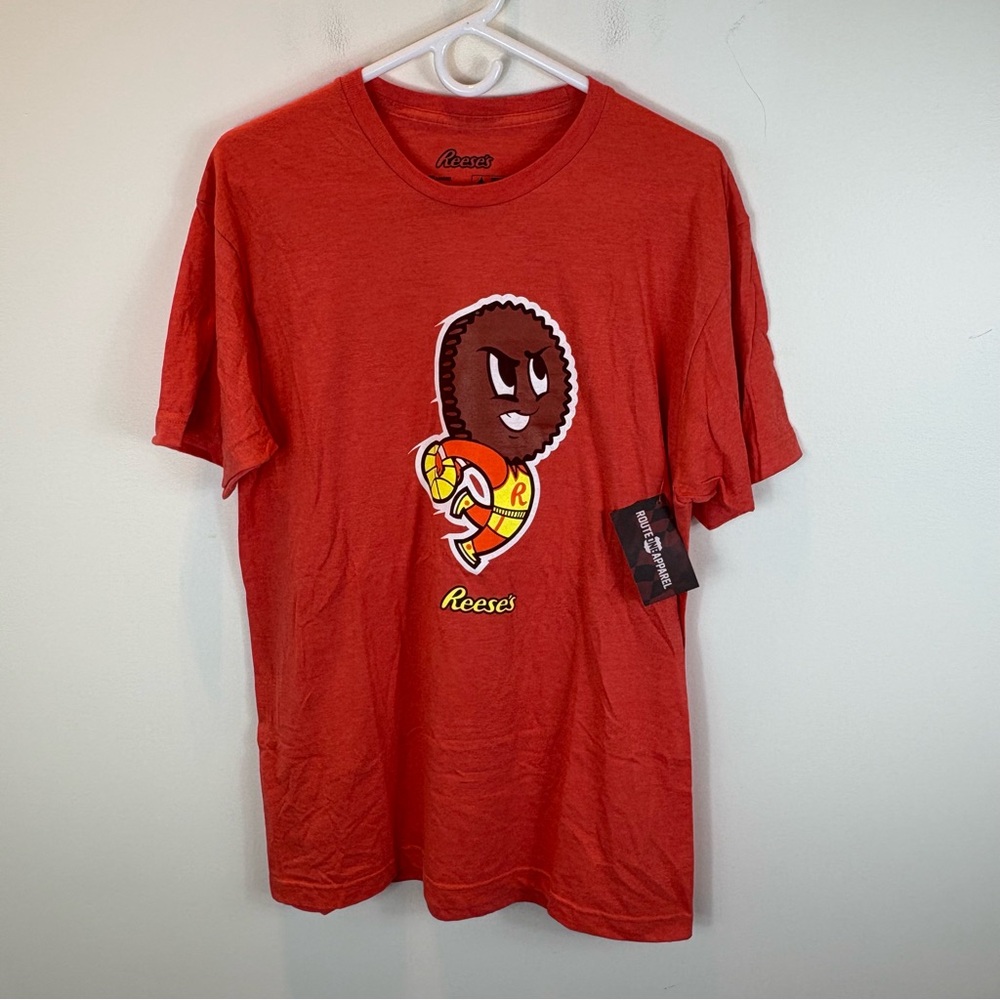 ❄️ Hershey Reese’s Peanut Butter Cups Basketball Fighting Cuppy T Shirt (Unisex)